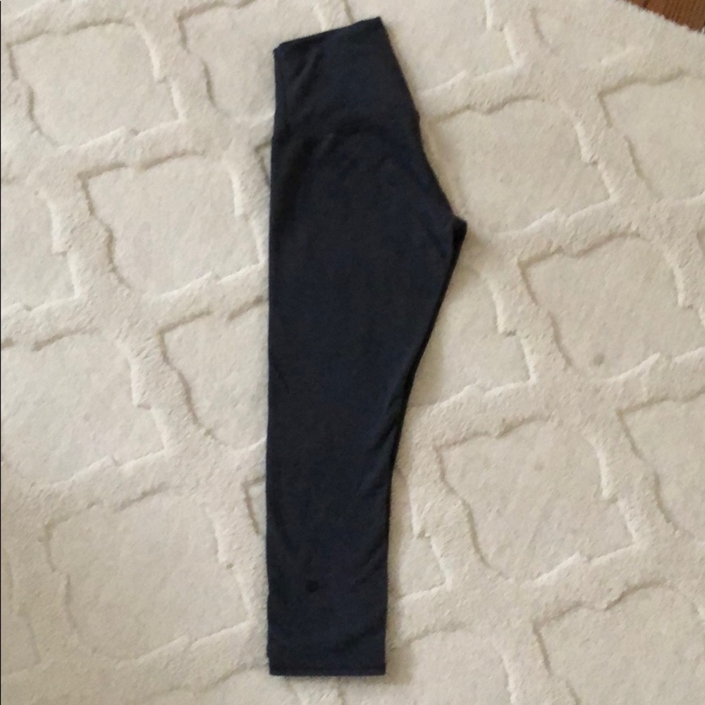 Lululemon crops
